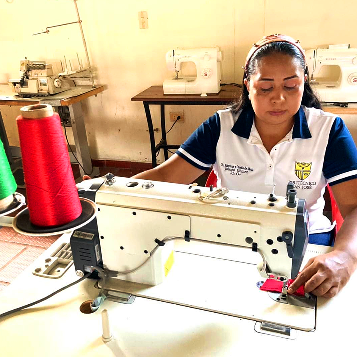 Escuelas Técnicas foto diseño de moda